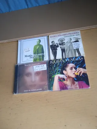 RAFFAELLA CARRA,MARI TRINI ANGELA CARRASCO,ROSA LE