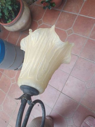 Lámpara de mesa metal y cristal