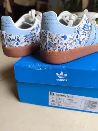 Zapatillas Adidas Niña Beige y Azul