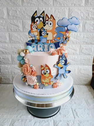 Tarta temática Bluey cumpleaños
