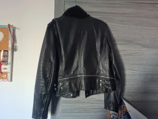 Chaqueta cuero Zara