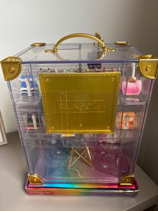 2 muñecas + armario Rainbow High - sin abrir