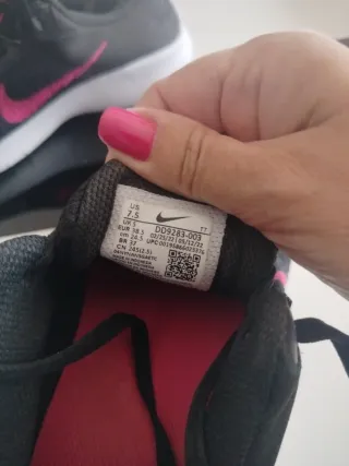 Deportivas Nike Flex Negras y Rosas fucsia