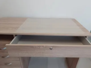 Escritorio madera con cajones