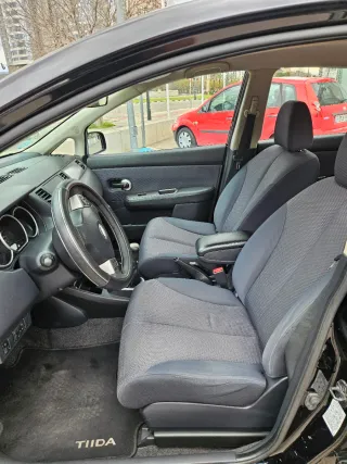 Nissan Tiida 2008