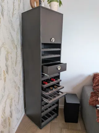 Botellero vino 44 botellas + 16 copas. Vinoteca