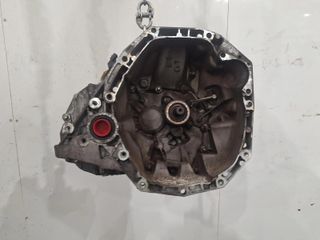 Renault Captur 2015 1,5 L diésel 5 [mvr: velocidad] caja de cambios manual 8201601160