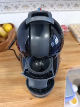 Cafetera Dolce Gusto Negra