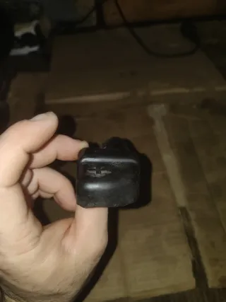 Tapa borne positivo Citroen ZX