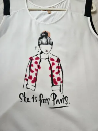 Blusa con estampado de mujer