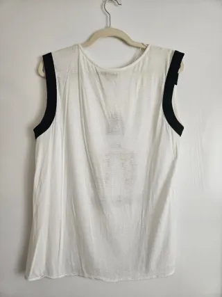 Blusa con estampado de mujer