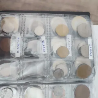 Álbum Colección Monedas Mundo 77 monedas