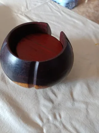 Juego de posavasos de madera