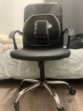 Silla de oficina ergonómica negra