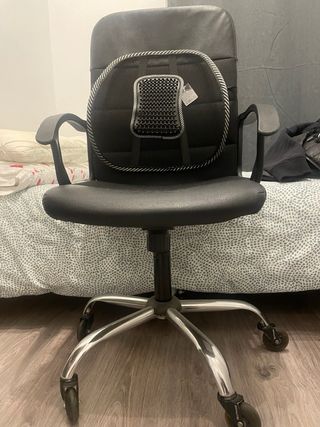 Silla de oficina ergonómica negra