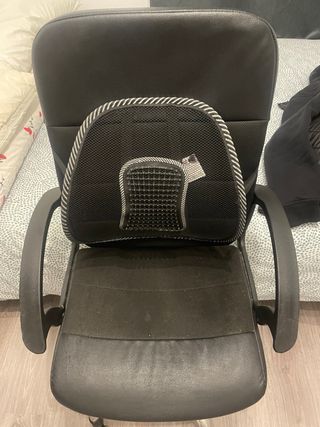 Silla de oficina ergonómica negra