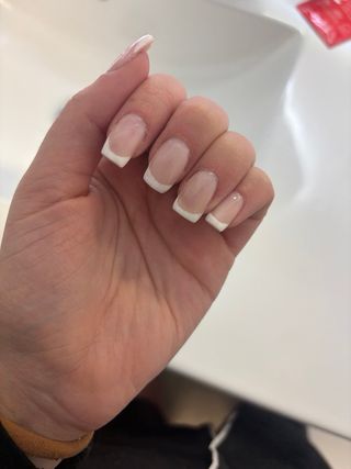 Servicio de manicura rusa