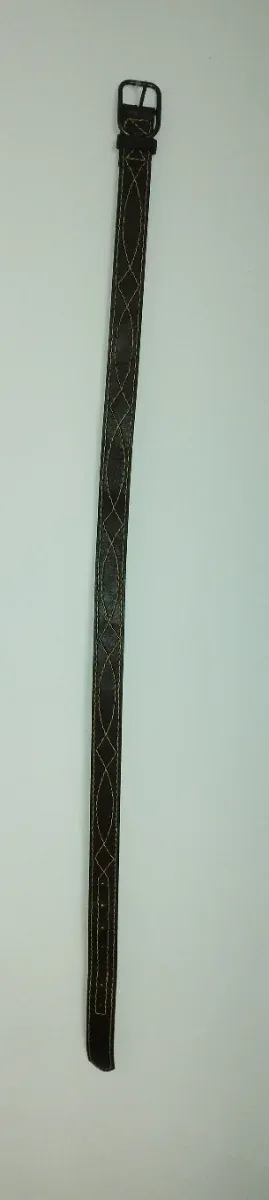 Cinturón de cuero artesanal con bordado