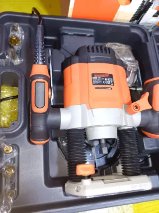 Fresadora Black+Decker nueva (Averiada)