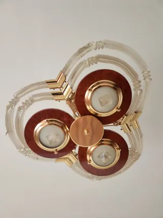 Lámpara de techo dorada y cristal