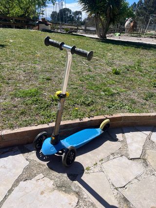 Patinete 3 Ruedas Azul Nuevo