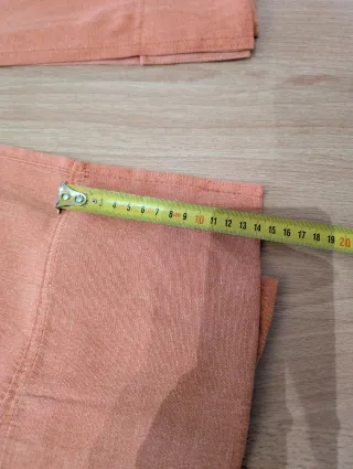 Confezione di tende arancioni