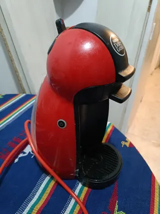 Cafetera Nescafé Dolce Gusto Roja
