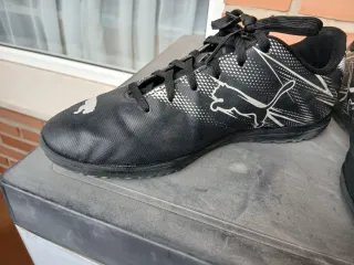 Botas de fútbol Puma multitacos Talla 42