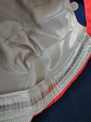 Gorra Jenson/Lewis Vodafone McLaren Mercedes Coral