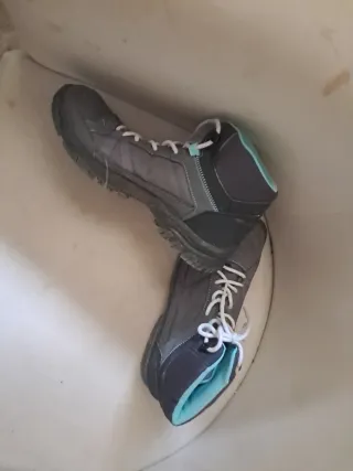 Botas Quechua NH100 Mid Talla 40