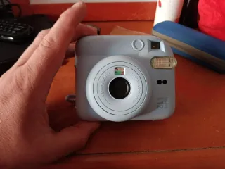 Cámara Instantánea Fujifilm Instax Mini 12