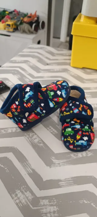 Zapatillas niño 4 pares