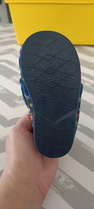 Zapatillas niño 4 pares