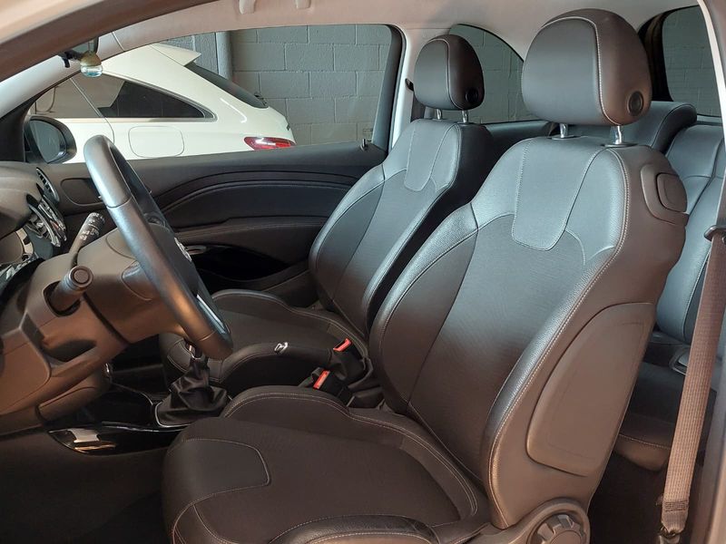 Opel Adam 1.4 Glam XER S&S 2018, foto 3