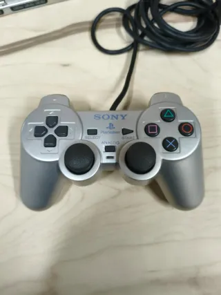 Consola Sony PS2 Slim Plata + Mando