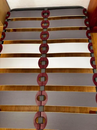 Somier 135cm de láminas metálico y madera