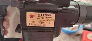 Martillo percutor con accesorios