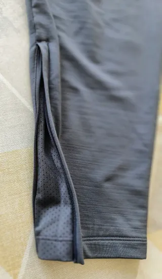 Pantalón chándal Nike gris hombre talla M.