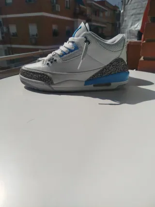 Jordan 3 Azul y Blanco