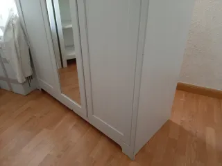 Armario blanco 3 puertas con espejo