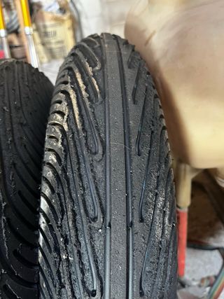 Neumático trasero moto slick agua 3