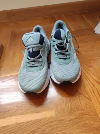 Pack Zapatillas Adidas y tommy