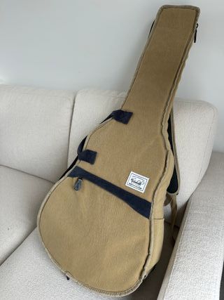 Guitarra acústica casi nueva - zurdo