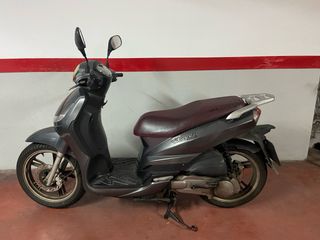 Peugeot Tweet 125 Gris