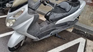 Suzuki Burgman 125 Maxi Scooter