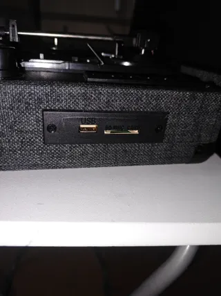 Tocadiscos portátil con altavoces integrado maletí