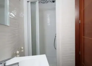 Se alquila piso de 22m² en Sant Adriá del Besós.