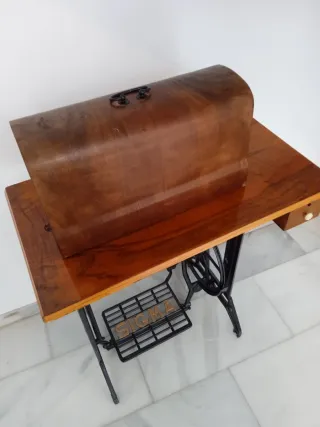 Antigua máquina de coser Sigma