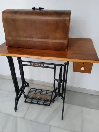 Antigua máquina de coser Sigma