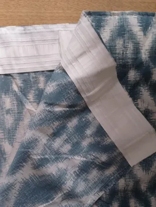 Cortinas azul marino 144x144